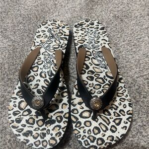 Brighton Stylish Black Flip-Flops with Leopard Print